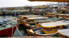 stormy-winds-hit-rameswaram-coast-for-2nd-day-fishermen-do-not-go-to-sea