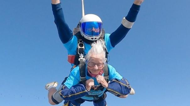 102-year-old Manette Baillie becomes Britain oldest skydiver