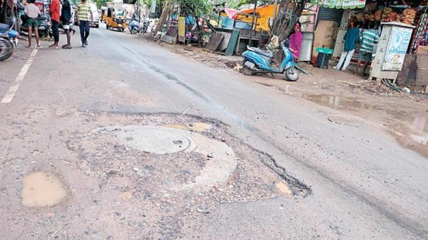 Bad roads due to sewage works in choolaimedu kodambakkam