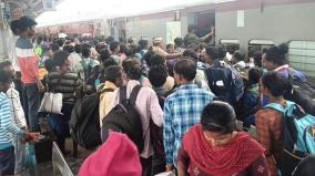 more-than-1000-northern-workers-gathered-at-the-tambaram-railway-station