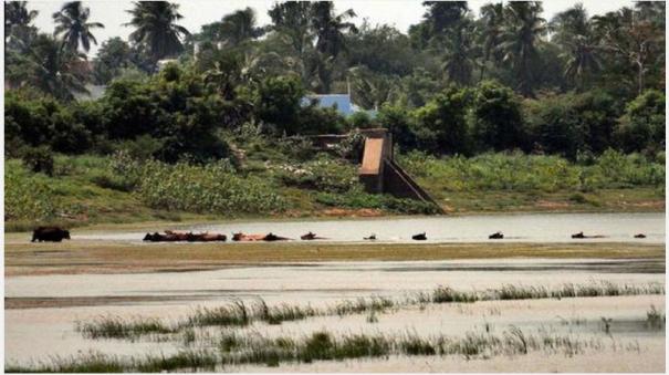 AIADMK talks on Water Place