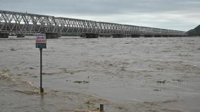 train-services-affected-in-andhra-telangana-due-to-rains