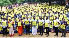 chennai-corporation-distributes-cloth-bags-to-1000-govt-school-students