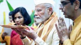 pm-modi-ganesh-pooja-at-cji-home-provokes-political-row