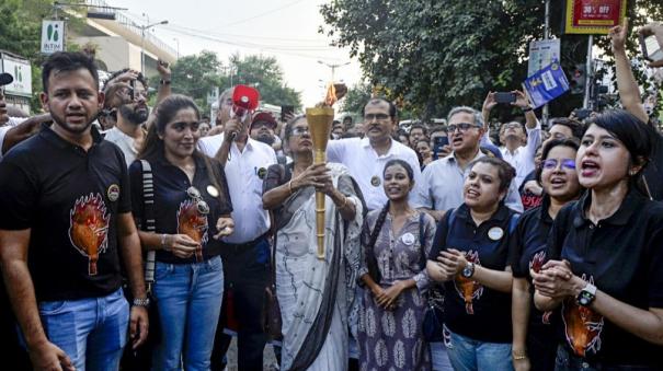 R.G. Kar incident: Junior docs resume duties partially at State-run hospitals in Bengal after 42 days