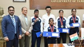 stalin-hands-over-cheques-to-sportspersons-who-won-medals-in-paris-paralympics