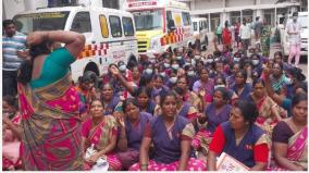 strike-of-contract-employees-cleaning-staff-in-govt-hospital