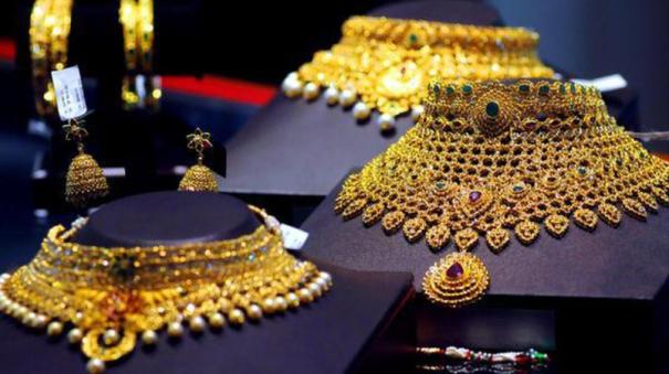 gold price hike by rupees 80 per sovereign in chennai