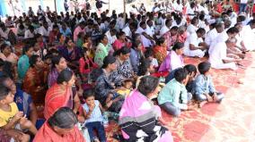 protest-against-the-blockade-of-new-pamban-railway-bridge-notice-of-fishermen-at-thangachimadam