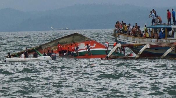 At least 60 dead in Nigeria boat accident