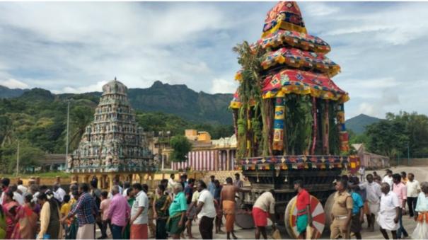 Chariot at Kutralanathar Swamy Temple: Large number of devotees participate