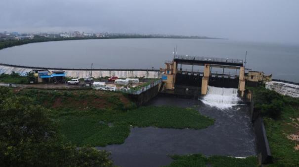 Heavy Rains on Tiruvallur District: Increase on Water Flow to 5 Lakes Including Puzhal, Poondi