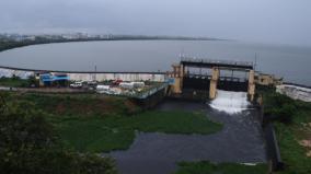 heavy-rains-on-tiruvallur-district-increase-on-water-flow-to-5-lakes-including-puzhal-poondi