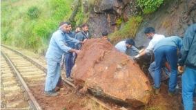 train-service-canceled-due-to-rock-fall-on-ooty-hill-railway-track