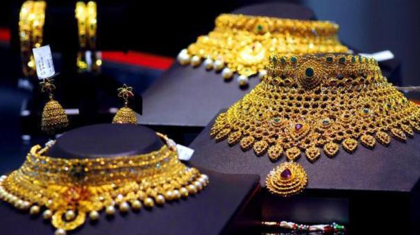 gold price hike by rupees 160 per sovereign in chennai