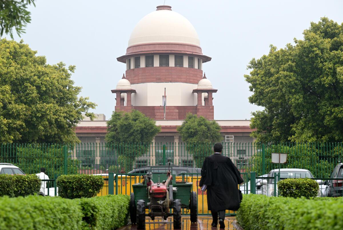 அசாமில்-புலம்பெயர்ந்தோருக்கு-குடியுரிமை-வழங்கும்-சட்டப்-பிரிவு-6ஏ-செல்லும்:-உச்ச-நீதிமன்றம்-தீர்ப்பு