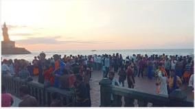 ayyappa-devotees-throng-kanyakumari