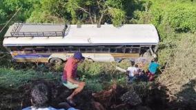 25-injured-as-bus-falls-into-gorge-in-pulivendula