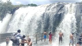 kanyakumari-heavy-rain-ban-imposed-in-thirparappu-falls