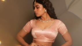 actress-dushara-vijayan-diwali-photos