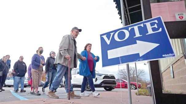 US Elections: millions vote for next US president