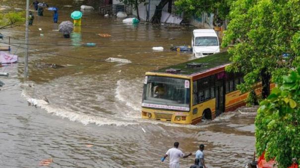 About tamilnadu flood and encroachment was explained