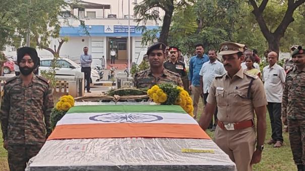 Govt honors the body of soldier Muthu who died in Rajasthan