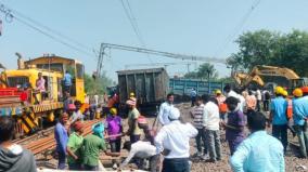 goods-train-derails-on-telangana-south-central-railway-cancels-39-trains