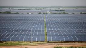 india-s-renewable-energy-capacity-hits-new-milestone