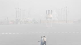 heavy-fog-in-delhi-due-to-increase-in-air-pollution