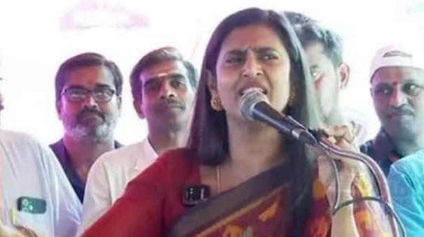 actress kasthuri arrested in hyderabad by chennai police for against Telugu community remark