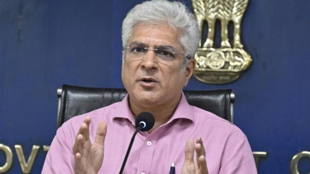 Delhi Minister Kailash Gahlot Quits AAP