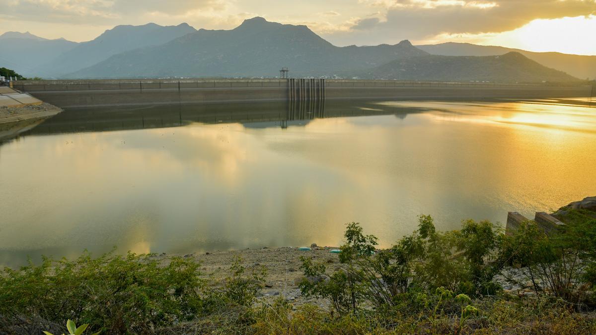 மேட்டூர்-அணைக்கு-நீர்வரத்து-விநாடிக்கு-8,355-கனஅடியாக-சரிவு