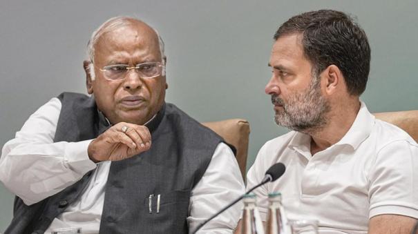 Senior BJP leader files case against Kharge Rahul Gandhi