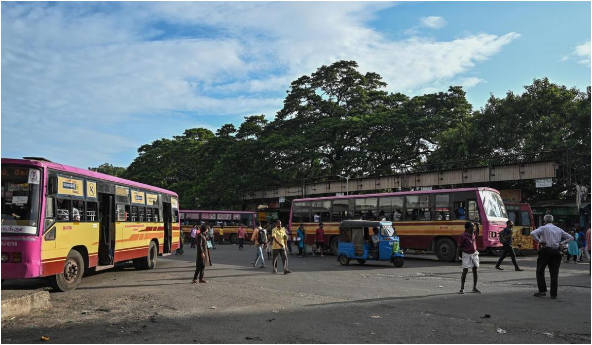 ரயில்வே-பராமரிப்பு-பணி:-எஸ்.பி.கோயில்---செங்கல்பட்டு-இடையே-கூடுதலாக-மாநகர-பேருந்துகள்-இயக்கம்