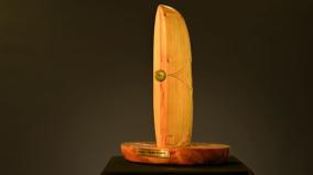 trophy-made-from-bats-of-legends-for-new-zealand-england-test-series