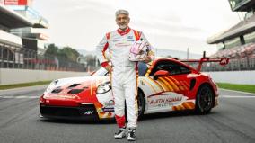 ajith-kumar-in-car-race-training