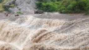 flooding-in-streams-along-chathuragiri-mountain-trail