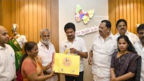 co-optex-outlet-built-at-rs-5-60-crores-inaugurated-in-chennai-anna-salai