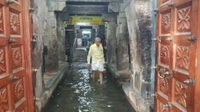 rainwater-accumulated-at-the-andal-temple-in-srivilliputhur