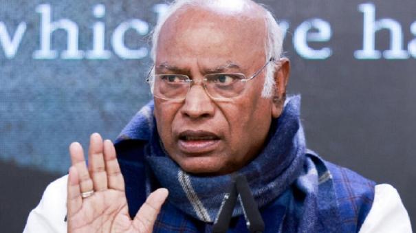 Modi govt's 'calibrated erosion' of EC's integrity: Mallikarjun Kharge on election rule