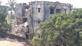 people-not-leave-their-homes-despite-balcony-collapse-pattinapakkam