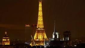 fire-at-eiffel-tower-tourists-evacuated