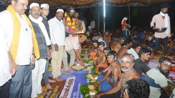 Muslims offered food to Ayyappa devotees near Krishnagiri