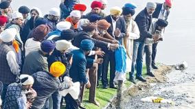 manmohan-singh-ashes-immersed-in-yamuna-river