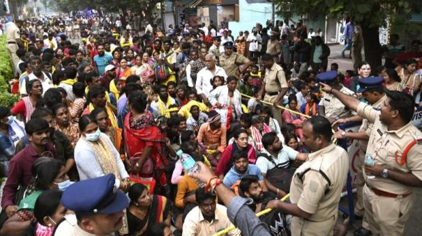 6 killed and many injured in Tirupati stampede explained