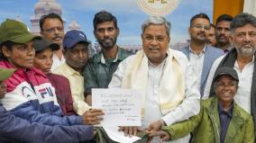 six-maoists-surrender-before-cm-making-karnataka-almost-naxal-free