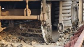 villupuram-puducherry-passenger-train-wheels-come-off-the-tracks