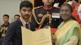 manu-bhaker-gukesh-receive-khel-ratna-from-president-murmu