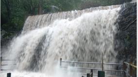 bathing-prohibited-in-moolavagai-waterfalls